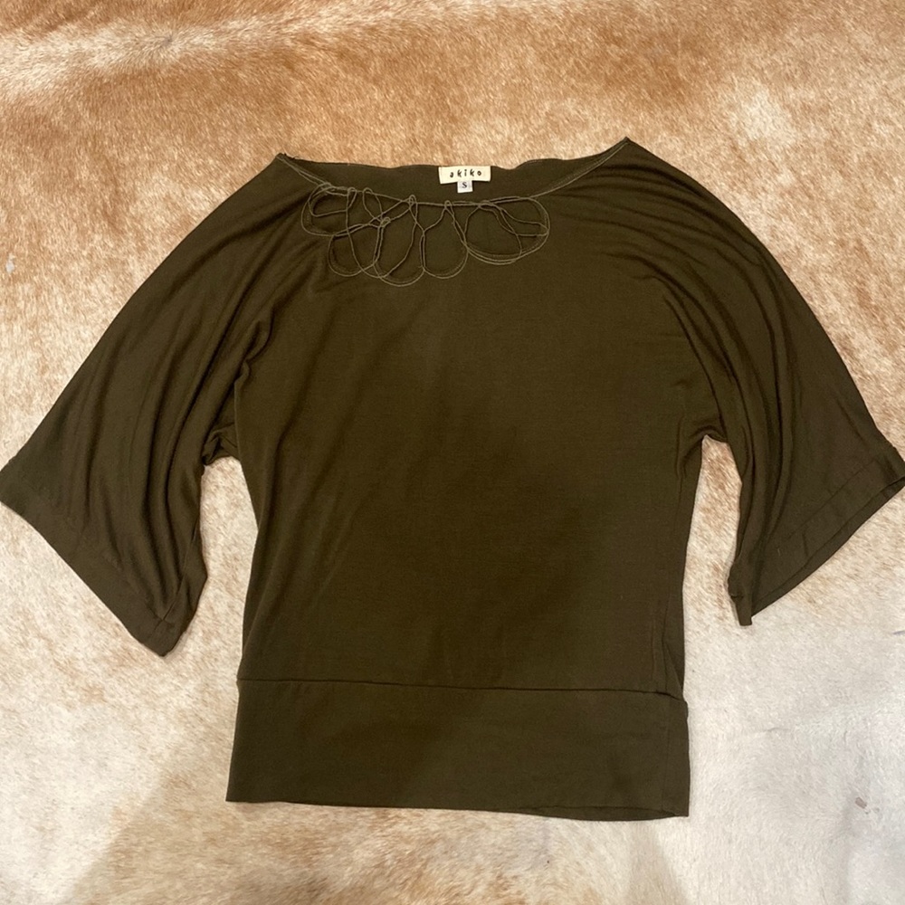 Akiko Top